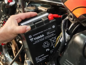 Giá bình ắc quy 12v 100Ah mới nhất hiện nay